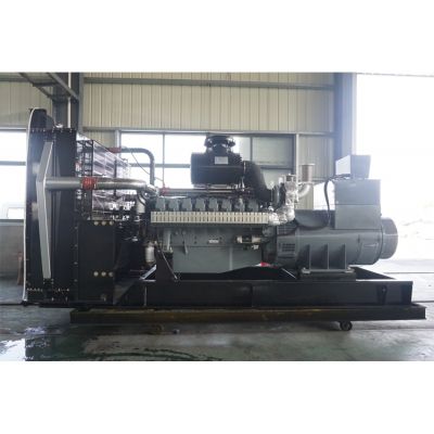 900kw威曼柴油發(fā)電機(jī)組-威曼16缸柴油機(jī)D30A1柴油發(fā)電機(jī)組,缸徑/行程：128/142mm,柴油發(fā)電機(jī)組水冷發(fā)動(dòng)機(jī)功率960KW,柴油發(fā)電機(jī)組配套馬拉松斯坦福發(fā)電機(jī)。廠價(jià)直銷歡迎選購(gòu)：13773399855。
