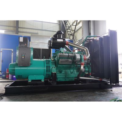 600kw乾能柴油發(fā)電機組-乾能12缸柴油機12V138BZLD柴油發(fā)電機組,缸徑/行程：138/160mm,柴油發(fā)電機組水冷發(fā)動機功率660KW,柴油發(fā)電機組配套馬拉松斯坦福發(fā)電機。廠價直銷歡迎選購：13773399855。