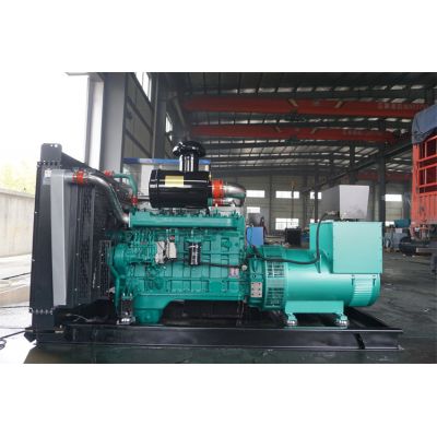 200kw乾能柴油發(fā)電機組-乾能6缸柴油機QN9D310D2柴油發(fā)電機組,缸徑/行程：114/144mm,柴油發(fā)電機組水冷發(fā)動機功率228KW,柴油發(fā)電機組配套馬拉松斯坦福發(fā)電機。廠價直銷歡迎選購：13773399855。
  