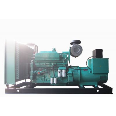 600kw重慶康明斯柴油發(fā)電機(jī)組-重慶康明斯6缸柴油機(jī)QSK19-G11柴油發(fā)電機(jī)組,缸徑/行程：159/159mm,柴油發(fā)電機(jī)組水冷發(fā)動(dòng)機(jī)功率667KW,柴油發(fā)電機(jī)組配套馬拉松斯坦福發(fā)電機(jī)。廠價(jià)直銷歡迎選購(gòu)：13773399855。