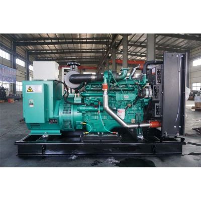 120kw玉柴柴油發(fā)電機組-玉柴6缸柴油機YC6B180L-D20柴油發(fā)電機組,缸徑/行程：108/125mm,柴油發(fā)電機組水冷發(fā)動機功率132KW,柴油發(fā)電機組配套馬拉松斯坦福發(fā)電機。廠價直銷歡迎選購：13773399855。