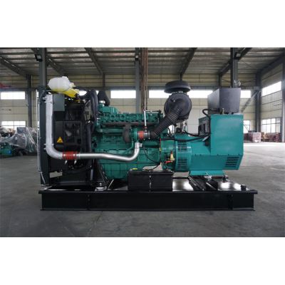 150kw沃爾沃柴油發(fā)電機(jī)組-沃爾沃6缸柴油機(jī)TAD732GE柴油發(fā)電機(jī)組,缸徑/行程：108/130mm,柴油發(fā)電機(jī)組水冷發(fā)動(dòng)機(jī)功率160KW,柴油發(fā)電機(jī)組配套馬拉松斯坦福發(fā)電機(jī)。廠價(jià)直銷歡迎選購：13773399855。