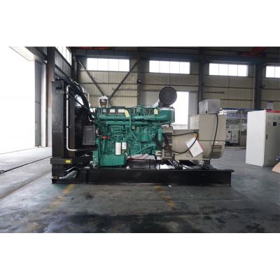 500kw沃爾沃柴油發(fā)電機(jī)組-沃爾沃6缸柴油機(jī)TWD1643GE柴油發(fā)電機(jī)組,缸徑/行程：144/165mm,柴油發(fā)電機(jī)組水冷發(fā)動(dòng)機(jī)功率560KW,柴油發(fā)電機(jī)組配套馬拉松斯坦福發(fā)電機(jī)。廠價(jià)直銷歡迎選購：13773399855。