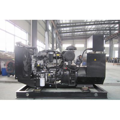 50kw珀金斯柴油發(fā)電機組-珀金斯4缸柴油機1104A-44TG1柴油發(fā)電機組,缸徑/行程：105/127mm,柴油發(fā)電機組水冷發(fā)動機功率66KW,柴油發(fā)電機組配套馬拉松斯坦福發(fā)電機。廠價直銷歡迎選購：13773399855。