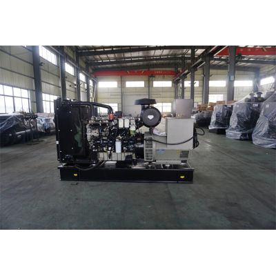 120kw珀金斯柴油發(fā)電機組-珀金斯6缸柴油機1106A-70TAG2柴油發(fā)電機組,缸徑/行程：105/135mm,柴油發(fā)電機組水冷發(fā)動機功率153KW,柴油發(fā)電機組配套馬拉松斯坦福發(fā)電機。廠價直銷歡迎選購：13773399855。