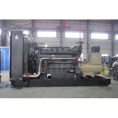 700kw上柴股份柴油發(fā)電機(jī)組-上柴股份6缸柴油機(jī)SC33W990D2柴油發(fā)電機(jī)組,缸徑/行程：180/215mm,柴油發(fā)電機(jī)組水冷發(fā)動(dòng)機(jī)功率726KW,柴油發(fā)電機(jī)組配套馬拉松斯坦福發(fā)電機(jī)。廠價(jià)直銷歡迎選購(gòu)：13773399855。