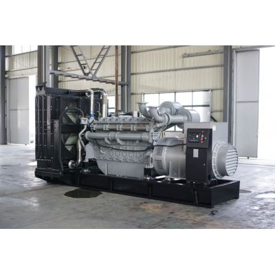 1500kw珀金斯柴油發(fā)電機(jī)組-珀金斯16缸柴油機(jī)4016-61TRG2柴油發(fā)電機(jī)組,缸徑/行程：160/190mm,柴油發(fā)電機(jī)組水冷發(fā)動(dòng)機(jī)功率1774KW,柴油發(fā)電機(jī)組配套馬拉松斯坦福發(fā)電機(jī)。廠價(jià)直銷歡迎選購(gòu)：13773399855。