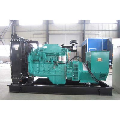 150kw東風(fēng)康明斯柴油發(fā)電機(jī)組-東風(fēng)康明斯6缸柴油機(jī)6CTA8.3-G2柴油發(fā)電機(jī)組,缸徑/行程：114/135mm,柴油發(fā)電機(jī)組水冷發(fā)動機(jī)功率163KW,柴油發(fā)電機(jī)組配套馬拉松斯坦福發(fā)電機(jī)。廠價直銷歡迎選購：13773399855。