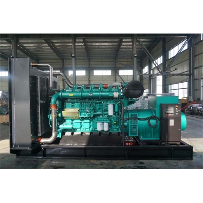 1000kw玉柴柴油發(fā)電機(jī)組-玉柴6缸柴油機(jī)YC6C1660-D30柴油發(fā)電機(jī)組,缸徑/行程：200/210mm,柴油發(fā)電機(jī)組水冷發(fā)動(dòng)機(jī)功率:1221KW,柴油發(fā)電機(jī)組配套馬拉松斯坦福發(fā)電機(jī)。廠價(jià)直銷歡迎選購(gòu)：13773399855。