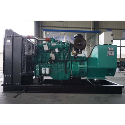 150KW玉柴柴油發(fā)電機組-玉柴6缸柴油機YCD6Q23H8-210,柴油發(fā)電機組缸徑/行程：108/135mm,柴油發(fā)電機組水冷發(fā)動機功率154KW,柴油發(fā)電機組配套馬拉松斯坦福發(fā)電機。廠價直銷歡迎選購：13773399855。