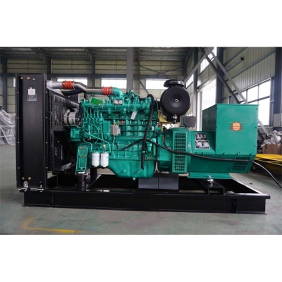 120KW玉柴柴油發(fā)電機組-玉柴6缸柴油機YCD6Q33H6-205,柴油發(fā)電機組缸徑/行程：108/135mm,柴油發(fā)電機組水冷發(fā)動機功率153KW,柴油發(fā)電機組配套馬拉松斯坦福發(fā)電機。廠價直銷歡迎選購：13773399855。