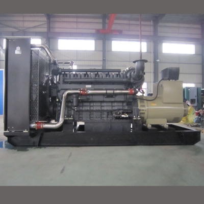 700kw上柴動力柴油發(fā)電機組-上柴股份6缸柴油機6KTAA25-G32柴油發(fā)電機組,缸徑/行程：170/185mm,柴油發(fā)電機組水冷發(fā)動機功率754KW,柴油發(fā)電機組配套馬拉松斯坦福發(fā)電機。廠價直銷歡迎選購：13773399855。