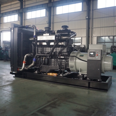 800kw上柴動力柴油發(fā)電機組-上柴股份6缸柴油機6WTAA35-G32柴油發(fā)電機組,缸徑/行程：186/215mm,柴油發(fā)電機組水冷發(fā)動機功率900KW,柴油發(fā)電機組配套馬拉松斯坦福發(fā)電機。廠價直銷歡迎選購：13773399855。