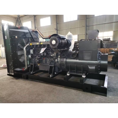 900kw上柴股份柴油發(fā)電機組-上柴動力6缸柴油機6KTAA25-G320柴油發(fā)電機組,缸徑/行程：170/185mm,柴油發(fā)電機組水冷發(fā)動機功率902KW,柴油發(fā)電機組配套馬拉松斯坦福發(fā)電機。廠價直銷歡迎選購：13773399855。