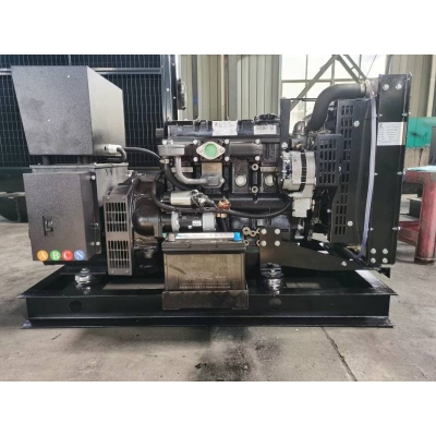15kw上柴股份柴油發(fā)電機組-上柴動力4缸柴油機4Z2.3-G11柴油發(fā)電機組,缸徑/行程：85/100mm,柴油發(fā)電機組水冷發(fā)動機功率18KW,柴油發(fā)電機組配套馬拉松斯坦福發(fā)電機。廠價直銷歡迎選購：13773399855。
